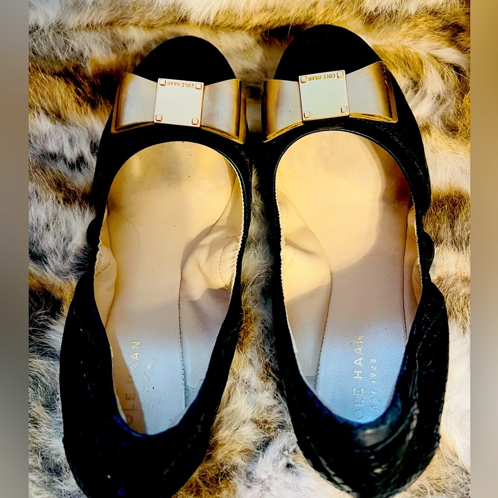 COLE  HAAN’S TALI BOW Snake Print Leather Women’s Size 6 B Ballet Flats Black .
